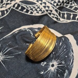 Chic Gold Women's Bracelet